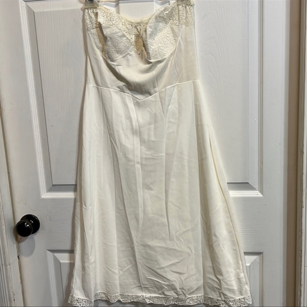 Vintage Laros Strapless Nylon Slip Sz 38
